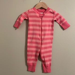 Girls Hanna Andersson Pink Striped Onesie Pajamas Size 50 cm 0-6 months